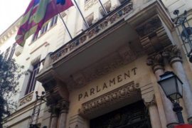 El Parlament constitueix dimecres una ponència per eliminar l'aforament dels diputats i càrrecs del Govern.