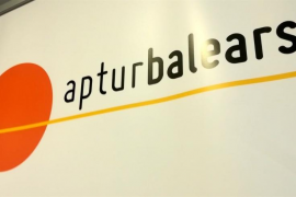 Aptur critica la «inacció» del Govern per solucionar els «errors» de la Llei de Turisme