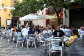 Restaurants de Blanquerna convoquen una concentració en rebuig a l'ordenança de terrasses