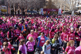 Unes 4.000 persones han participat en la tercera cursa popular 'Palmadona'.