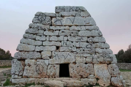 Les pintades a la Naveta des Tudons, a Ciutadella, han causat gran commoció.