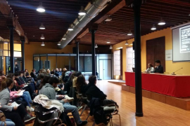 Més de 100 persones participen a les II Jornades Stop Racisme