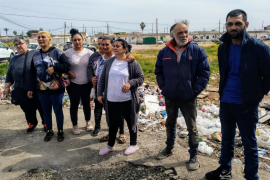 Famílies de Son Banya vinculen el desallotjament a l'obertura d'un centre comercial a la zona