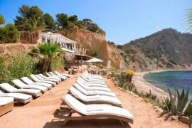 Empresaris d'Eivissa diuen que no entenen que el Consell vulgui acabar amb els 'beach clubs'