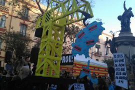 Concentració de la plataforma #Prou!!! per tal de reclamar una Eivissa «digna i sostenible».