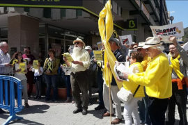 Desenes de persones han participat en la protesta.