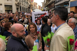 [VÍDEO] Albiol no ha estat ben rebut quan repartia roses en el seu poble natal i ell els respon per xarxes