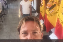 Jorge Campos assenyala ara un professor de La Salle