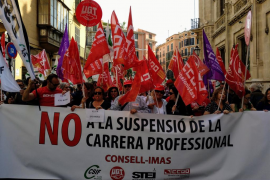 Més de 500 persones demanen la dimissió de Salom per «atacar» el personal de l'administració