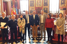 L'objectiu de la trobada ha estat posar en comú la possibilitat d'unir esforços entre les tres ciutats i elaborar un document conjunt entre les tres administracions públiques. 