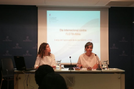 Un miler de treballadors de l'Administració es formen per atendre el col·lectiu LGTBI