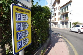 Més senyalització i més places d'aparcament de cara a l'estiu