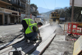 PUERTO SOLLER - OBRAS DE COLOCACION DE LA VIA DEL TRANVIA DEL PUERTO DE SOLLER.