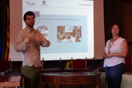 Campanya d'Aqualia contra el llançament de tovalloletes al vàter