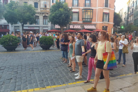 Més de 300 persones s'han concentrat a Palma en contra de la posada en llibertat de 'La Manada'