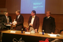 Zayas: «L'exercici de l'Autodeterminació contribueix a la Pau internacional»