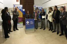 Govern i UIB presenten el catàleg de l'exposició 'Quaranta anys, 40 poetes, XL artistes'