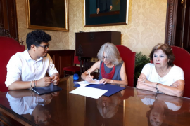 Cort ajudarà a desenvolupar el projecte Vacances en Pau amb 15.000 euros