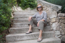 Maria Victòria Secall: «Adorar els falsos déus del turisme i els doblers fàcils a curt termini ens conduirà a l’asfíxia»