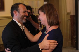 L'impost suposarà una taxa diària d'entre 0,25 i 2 euros per als visitants majors de 15 anys que s'allotgin als establiments reglats i per als creuers, amb la previsió d’una recaptació anual d’entre 50 i 80 milions d'euros.