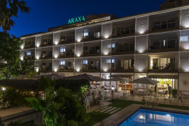 Hotel Araxa: «Poden passar a retirar tot aquest material abans que acabi al fems»