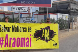 [VÍDEO] El GOB denuncia nous creixements: «ara 'Bahía Sant Pere' i el Consell mans plegades»