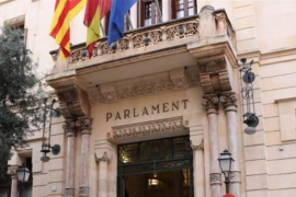 L'IBFamília ha registrat la primera Llei de Conciliació de la vida familiar, laboral i personal de les Illes en el Parlament.