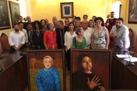La sala de plens de l'Ajuntament de Manacor ha acollit aquest dissabte l'acte de reconeixement dels nous fills il·lustres i fills predilectes del municipi.
