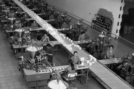 Imatge antiga de la fàbrica d'una de les companyies més importants de Menorca, Quesería Menorquina.