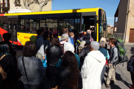 Indignació per la manca de places al transport públic per carretera