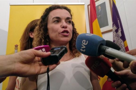 Rosario Sánchez es compromet a revisar el protocol de protecció de dones víctimes de violència masclista