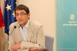 Negueruela afirma que el principal problema del comerç no és la venda ambulant, sinó el PP