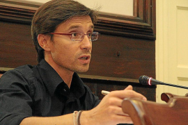 Carlos Salgado Saborido va anar a les llistes electorals del PP de Maó a les darreres eleccions municipals i anteriorment havia estat lligat al partit Ciutadans de Menorca (CMe).