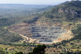 CEMEX vol convertir 90 hectàrees de la serra de Bellveure en ciment