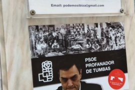 Apareixen cartells franquistes a la seu de Podem Eivissa