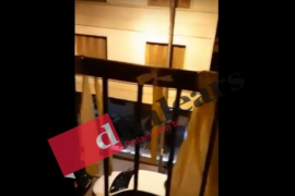 [VÍDEO] Ataquen i llancen ous a un casa de Palma que té llaços grocs al balcó