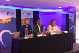 Company flanquejat per Herranz i Estaràs.