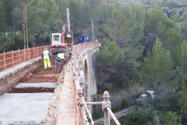 El tren reforça els 'Cinc Ponts' i hi col·locarà via en placa