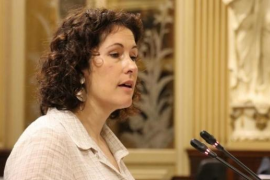 Sílvia Tur: «L'alletament del meu fill de dos mesos se m'ha penalitzat no deixant-me entrar a votar al Parlament»