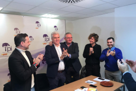 Melià amb la resta de dirigent d'El Pi durant l'acte de proclamació de la seva candidatura a la presidència de Cort.
