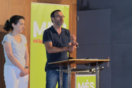 La coportaveu de Mes per Mallorca, Fina Santiago, i el coordinador general del partit, Biel Barceló.