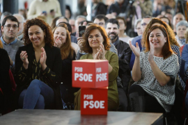 Armengol i Carmen Calvo durant l'acte del PSIB-PSOE celebrat aquest dissabte a Inca.