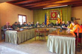 S'acordà a la Junta de Seguretat Local presidida per la Delegada del Govern