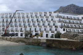 El GOB rep amb «sorpresa i incredulitat» l'anunci de la represa de les obres a l’Hotel Don Pedro