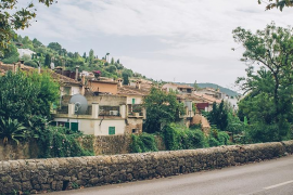 Presenten una proposta per fer arribar el metro fins a Esporles