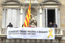 La Junta Electoral fa un ultimàtum a Torra i li dóna 24 hores per retirar els llaços grocs