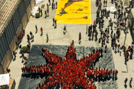 La plaça del Born de Barcelona va acollir una gran rosa dels vents que va girar «per fer sentir la veu de cadascun dels territoris en la pròpia varietat dialectal».