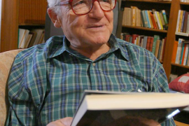 BARTOMEU BARCELO ROIG, SACERDOTE MISIONERO Y APICULTOR OFRECE CONFERENCIA EN EL CLUB ULTIMA HORA.