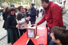 Un 95% de vots a favor de República front Monarquia com model d'Estat