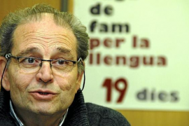 Jaume Bonet: «Qui havia de defensar la nostra llengua l’ha declarada inútil llevant el requisit de conèixer-la»